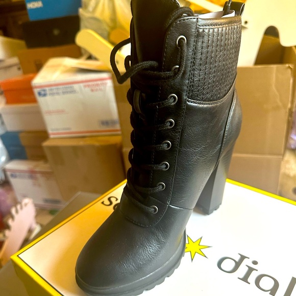 Seven Dials Shoes - Beaut black boots womens size 6.5 NEW! Perfect
Brand seven dials!